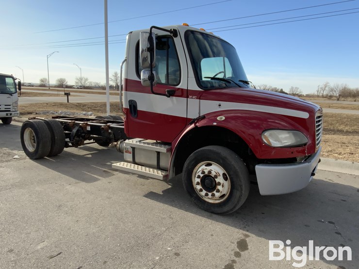 2009-massey-ferguson-730-image-3