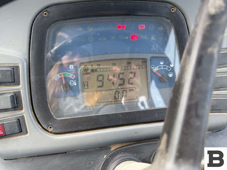 2008-new-holland-tn85fa-image-40