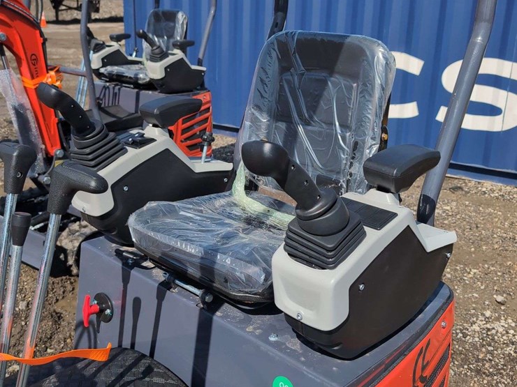 cfg-industrial-mini-excavator---mx15rx-image-10