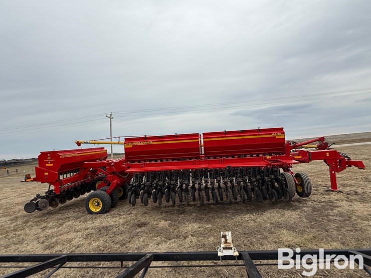 2014-sunflower-9435-40-image-4