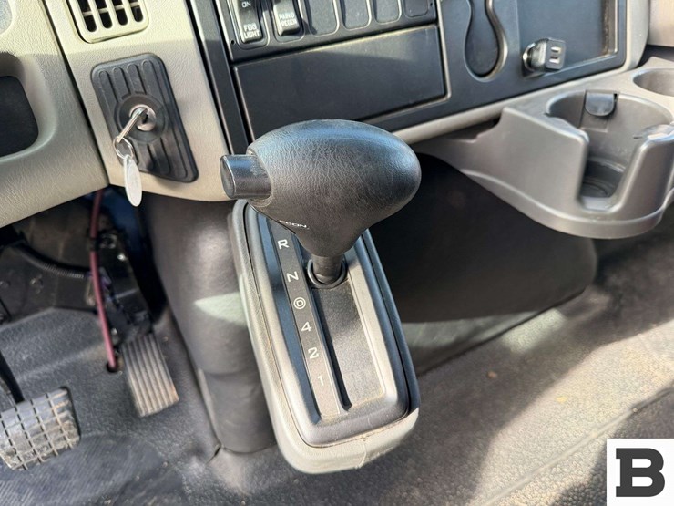 2015-international-durastar-4300-image-40