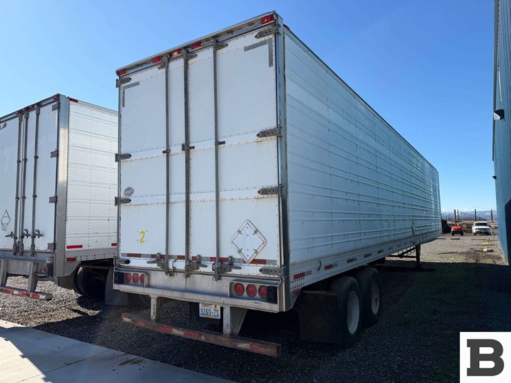 1995-utility-vs2r-image-9