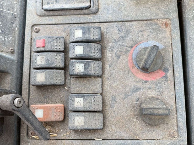 caterpillar-928g-image-73