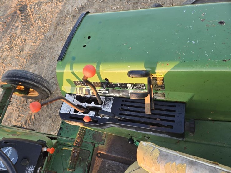 john-deere-4230-image-11