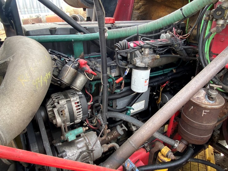 #1152-•-1994-white-gmc-tandem-axle-semi-(has-wi-title)-(non-runner)-(shawano,-wi)-image-38