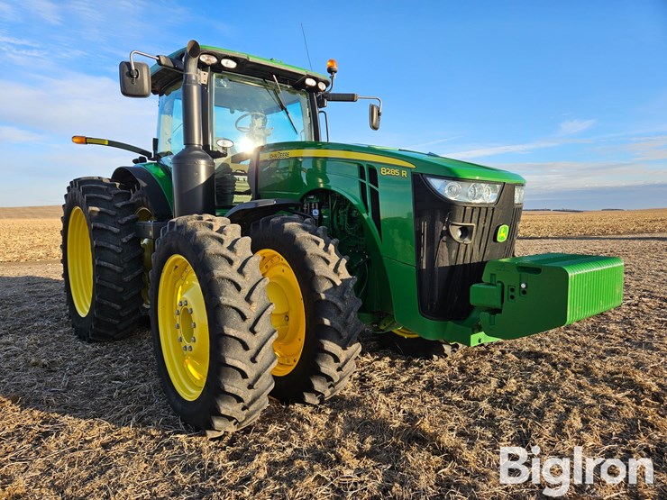 2013-john-deere-8285r-image-3