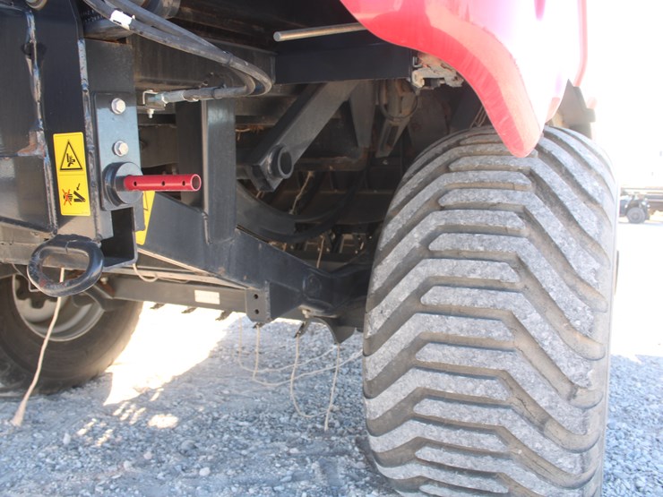 2019-case-ih-lb434xl-image-52