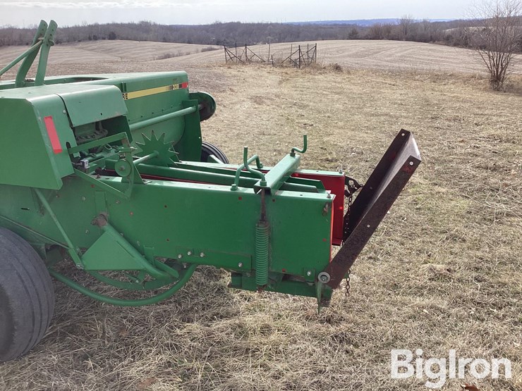 1998-john-deere-338-image-19