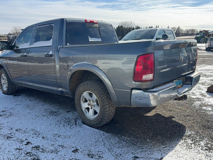 2012-dodge-1500-image-2
