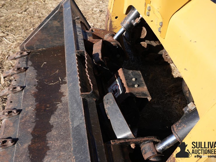 caterpillar-246b-image-16