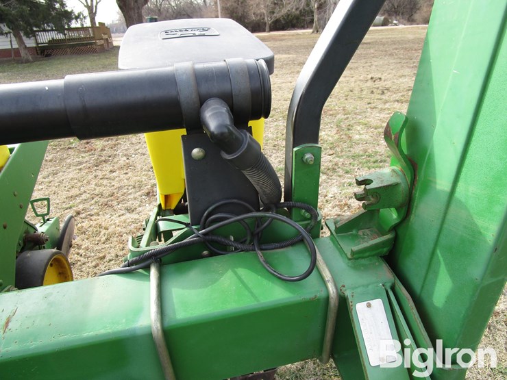 john-deere-7200-image-15