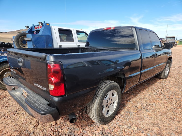 2005-chevrolet-silverado-1500-image-27
