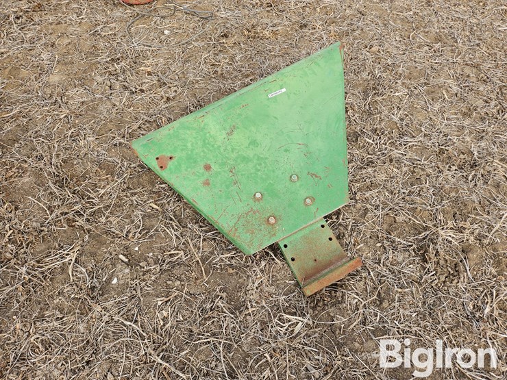 john-deere-10-image-3