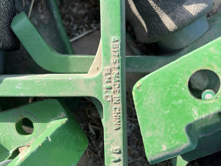 john-deere-24-image-10