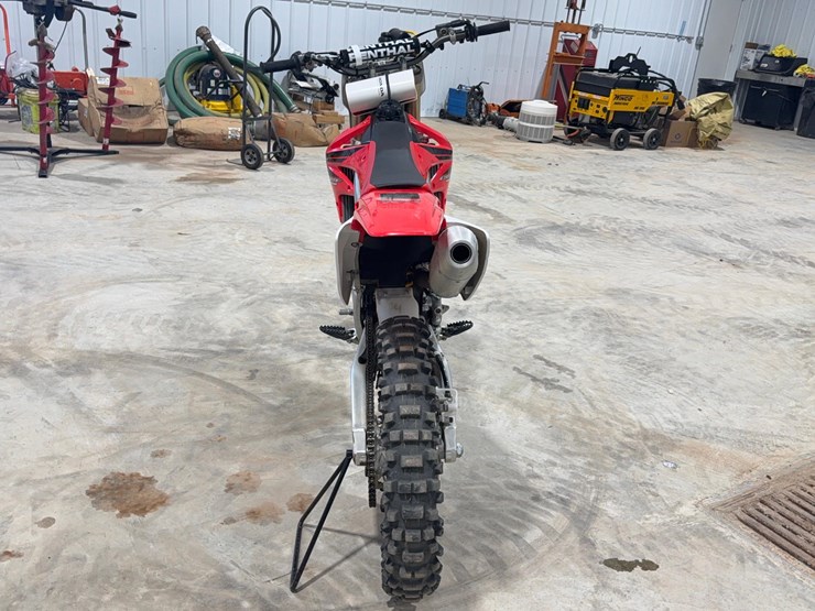 2007-honda-crf450r-dirt-bike-image-4