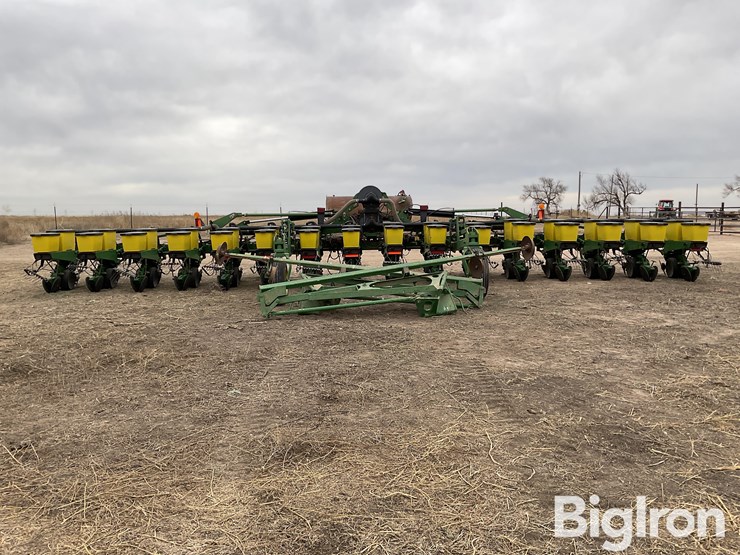 john-deere-1720-image-6