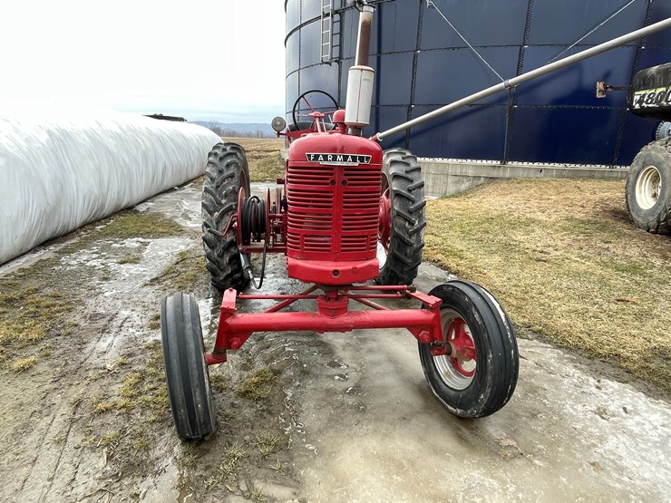 #3206-•-farmall-h-tractor-image-2