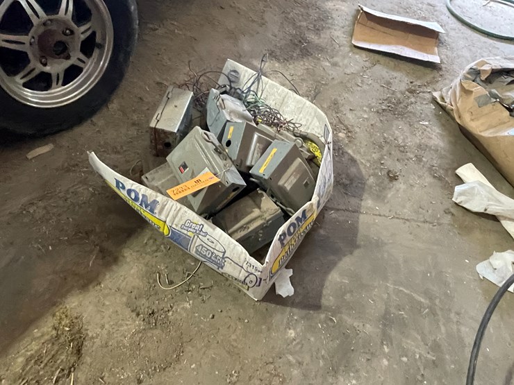 #7233-•-electrical-safety-switches-image-1