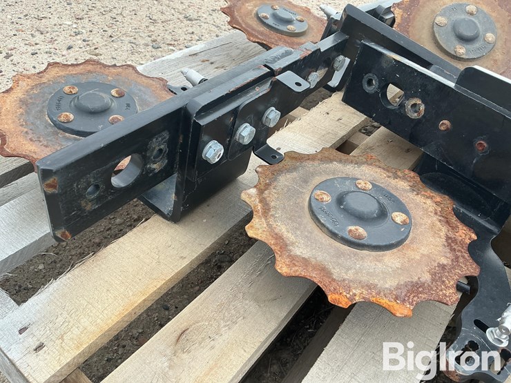 yetter-2x2-fertilizer-applicators-image-16