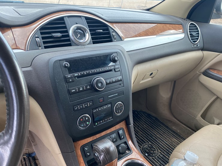 2012-buick-enclave-image-25