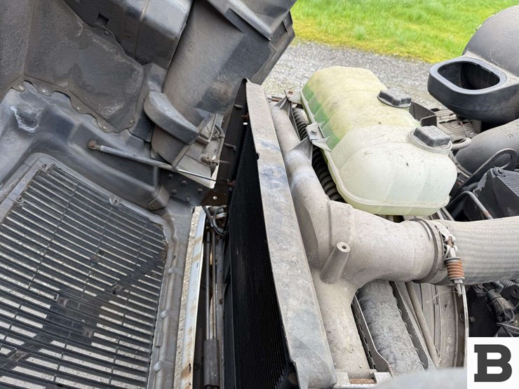 2001-volvo-vnl-tractor-truck---albany,-or-image-38