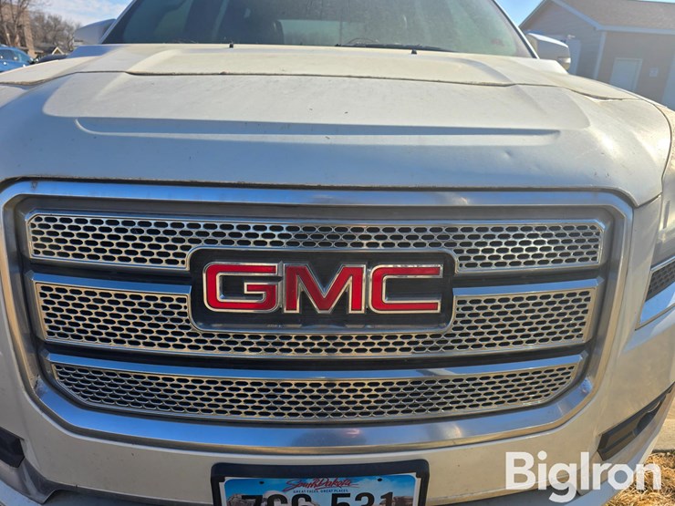 2013-gmc-acadia-denali-image-11