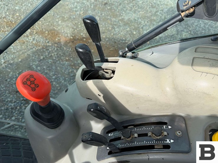 2014-kubota-m8540hd-image-28