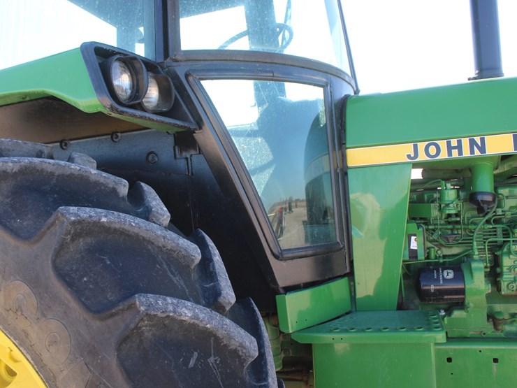 john-deere-4440-image-37