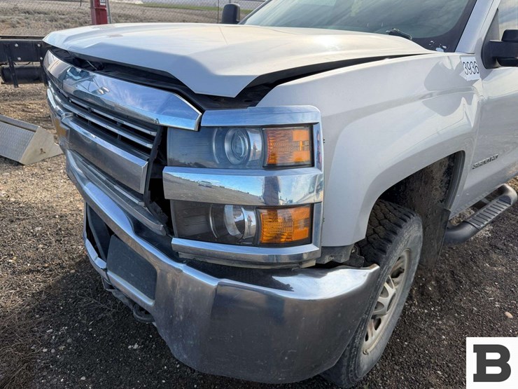 2018-chevrolet-silverado-3500-image-7