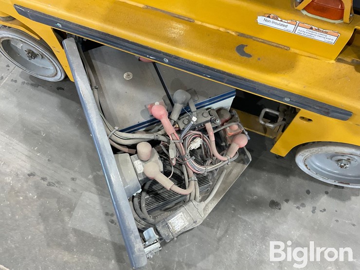 2021-massey-ferguson-730-image-13