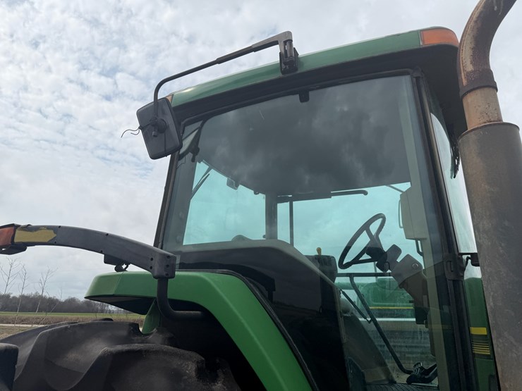 2001-john-deere-8310-image-37