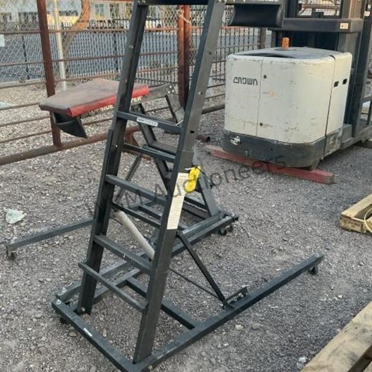 (2) TOP SIDE CREEPERS