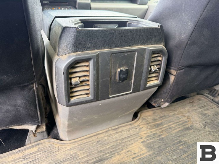 2015-ford-f150-image-31