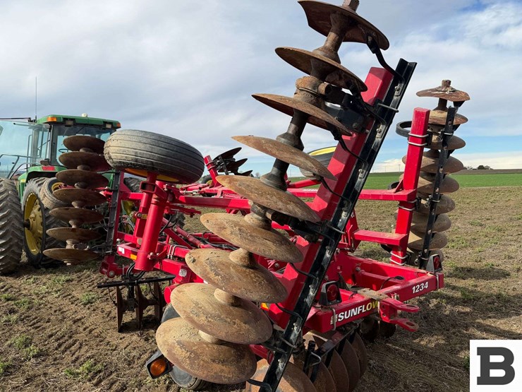 2010-sunflower-1234-18-image-29