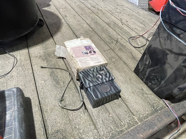 #7218-•-trail-camera-image-3