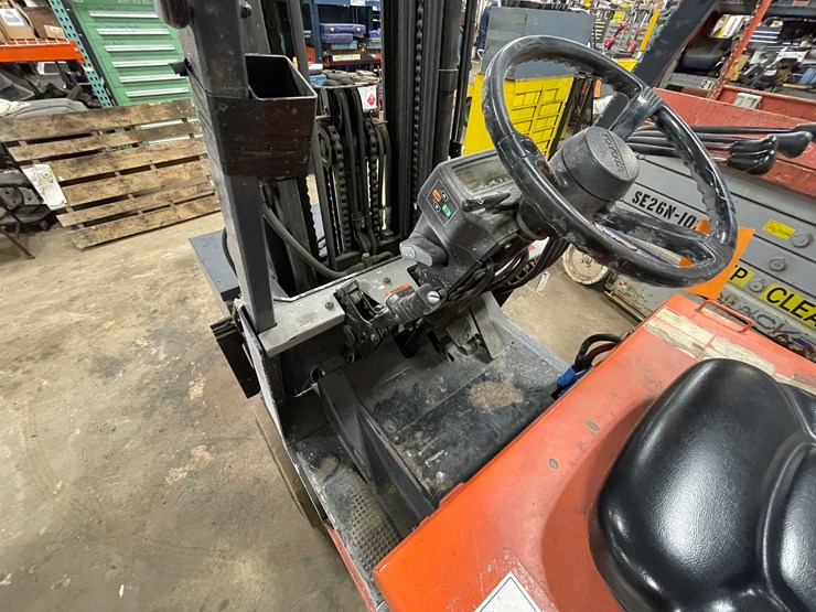 #1230-•-toyota-electric-forklift-(shawano,-wi)-image-18