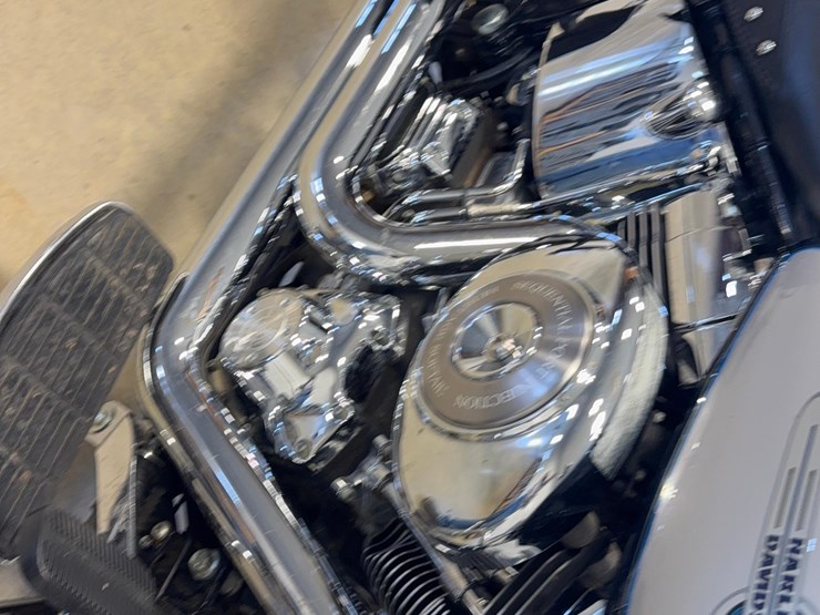 2002-harley-davidson-motorcycle-image-7