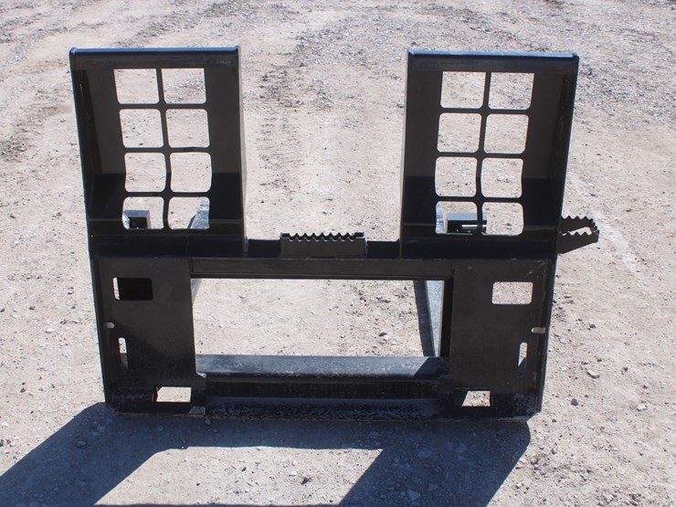 #2050-•-hd-skid-steer-attach-pallet-forks-image-4