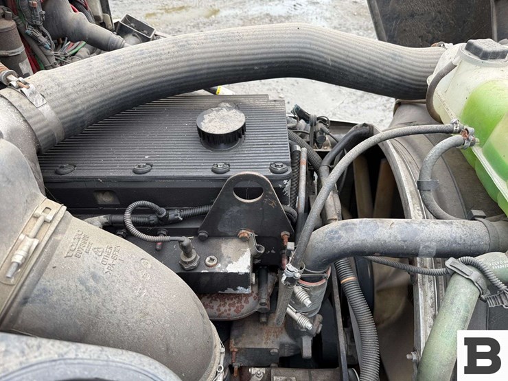 2001-volvo-vnl-tractor-truck---albany,-or-image-43