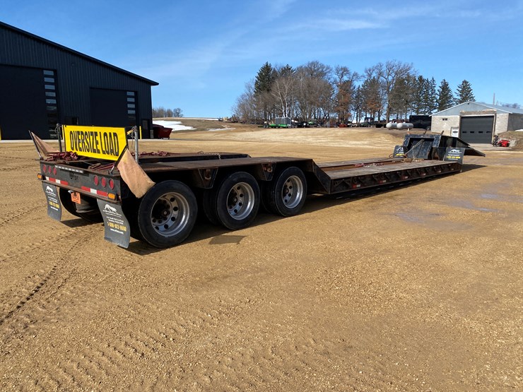 #1100-•-2010-witzco-rg-50-tri-axle-lowboy-semi-trailer-(has-wi-title)-(colfax,-wi)-image-6