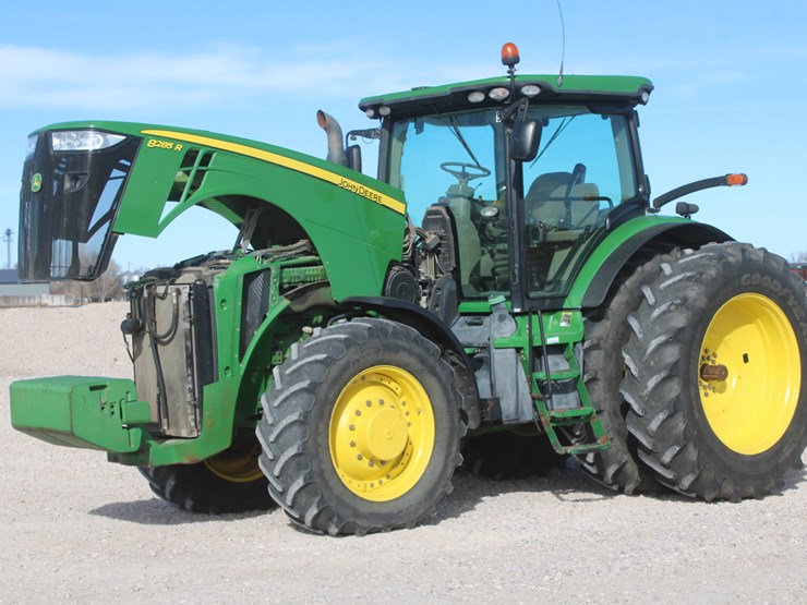 john-deere-8285r-image-39