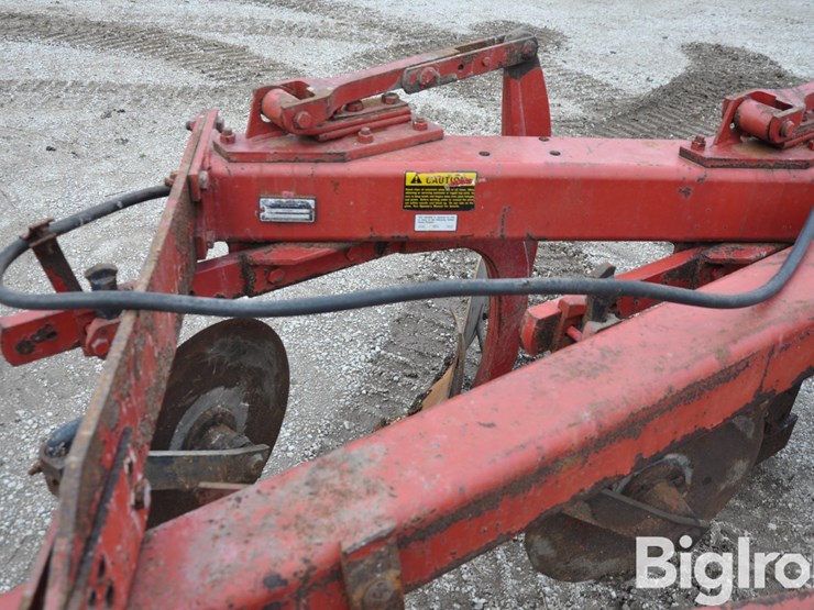 international-720-image-10