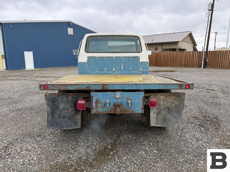 1986-ford-f700-image-4