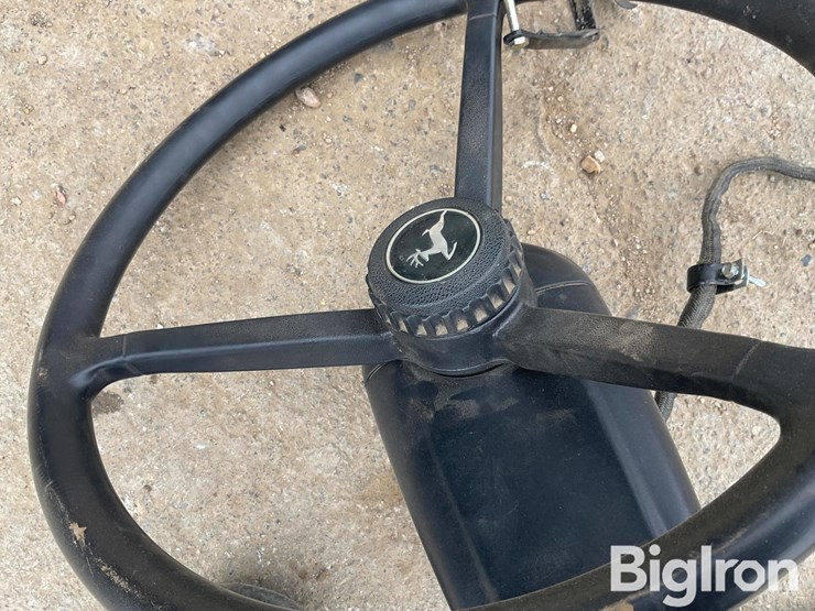 john-deere-200-image-10