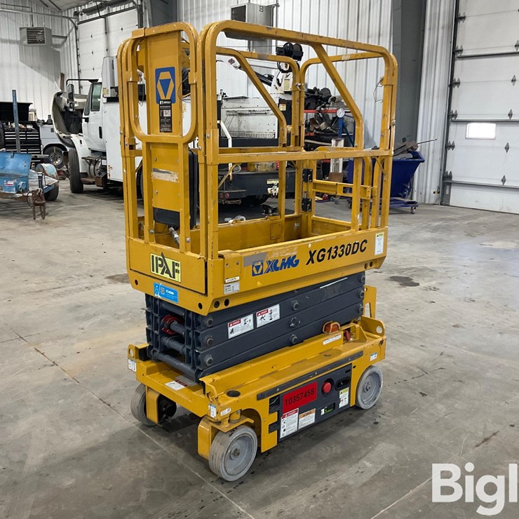 2021 MASSEY-FERGUSON 730