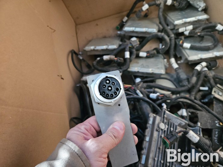 john-deere-ruc-2-electric-drive-modules-image-13