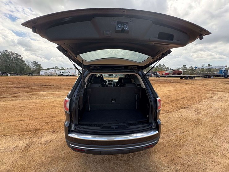 2016-gmc-acadia-slt-image-17