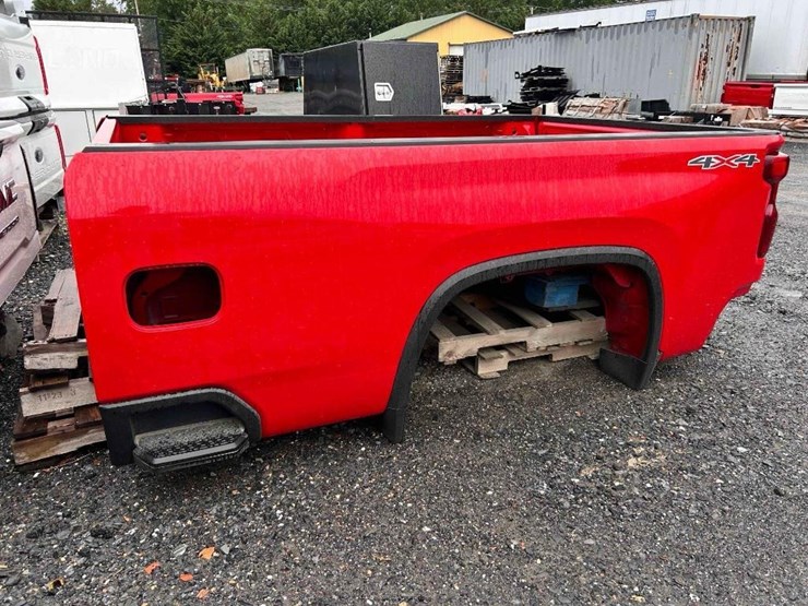 chevy-silverado-lt-red-truck-bed-image-3