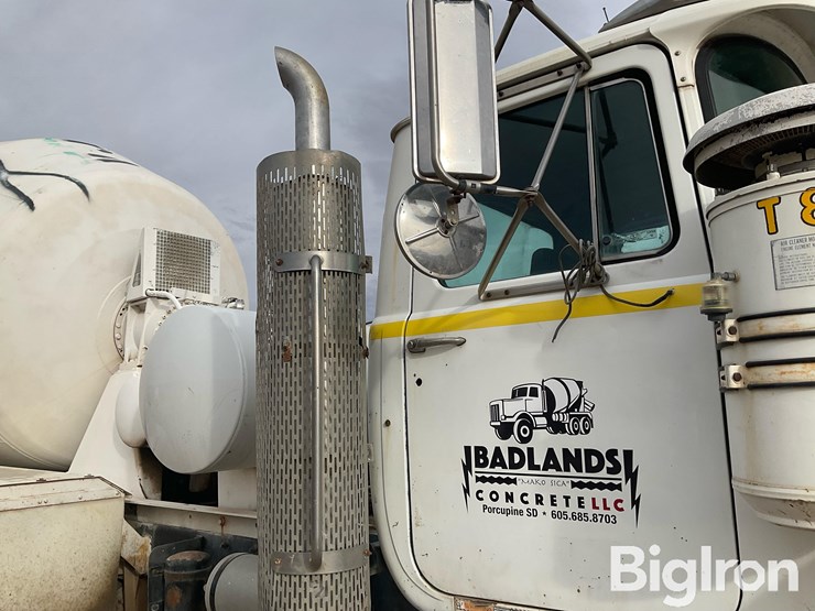 1995-mack-rd690s-image-14