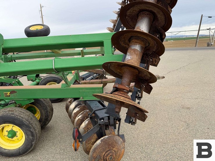 john-deere-650-image-24